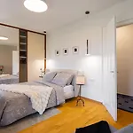 Luxury Luft Center Split