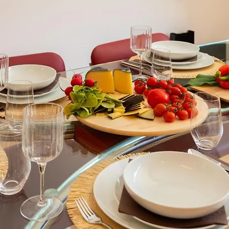 Luxury Luft Center *