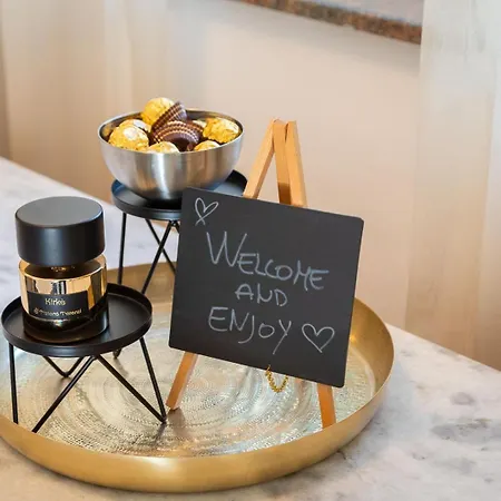 Luxury Luft Center *